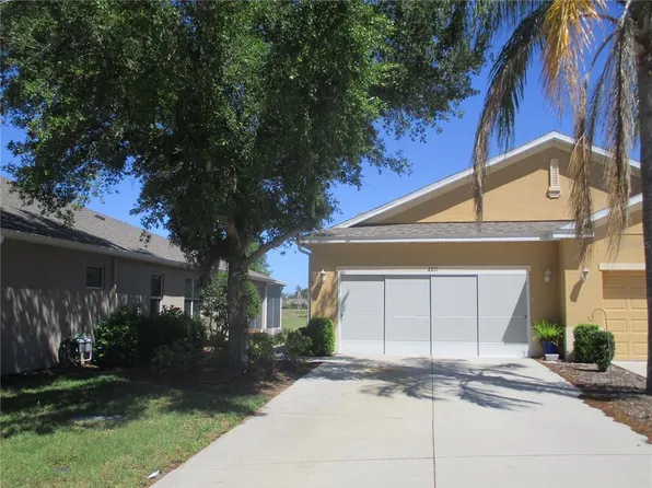 2211 Oakley Green Dr, Sun City Center, FL 33573