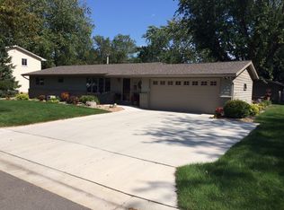 317 Meredith Rd, Albert Lea, MN 56007