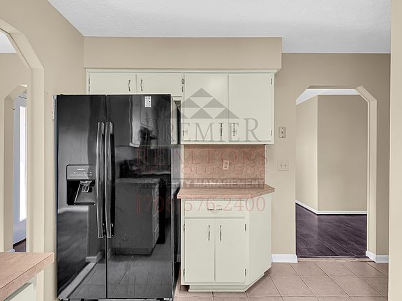 5th image of 883 Chesapeake Way
