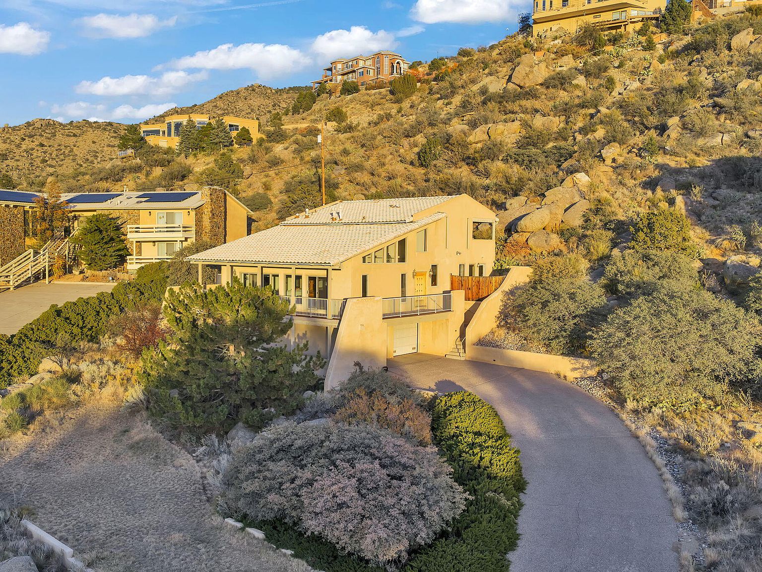 ぽんず　House on the hill 13451 Desert Hills Pl NE, Albuquerque, NM 87111 | Zillow