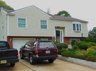 9 Denbo Dr, Neptune, NJ 07753