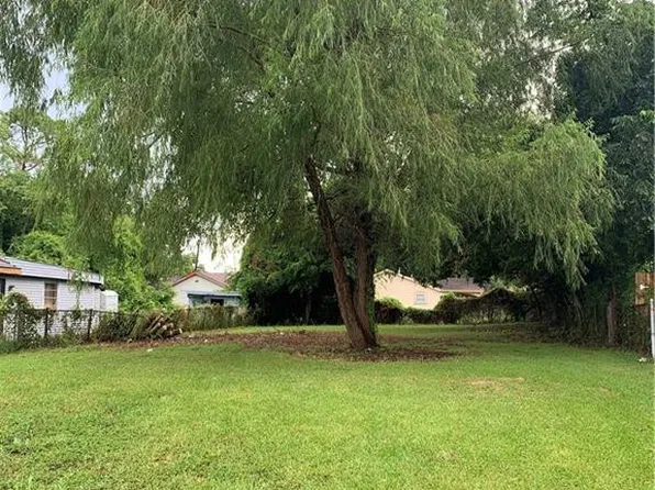 4737 Pauline Dr, New Orleans, LA 70126
