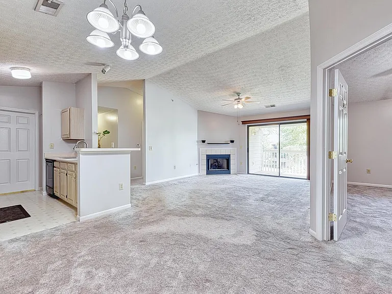 2323 Vicente Ct #309 — Photo 12