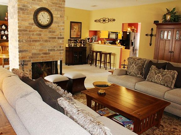 3rd image of 3602 Dorothy Ln