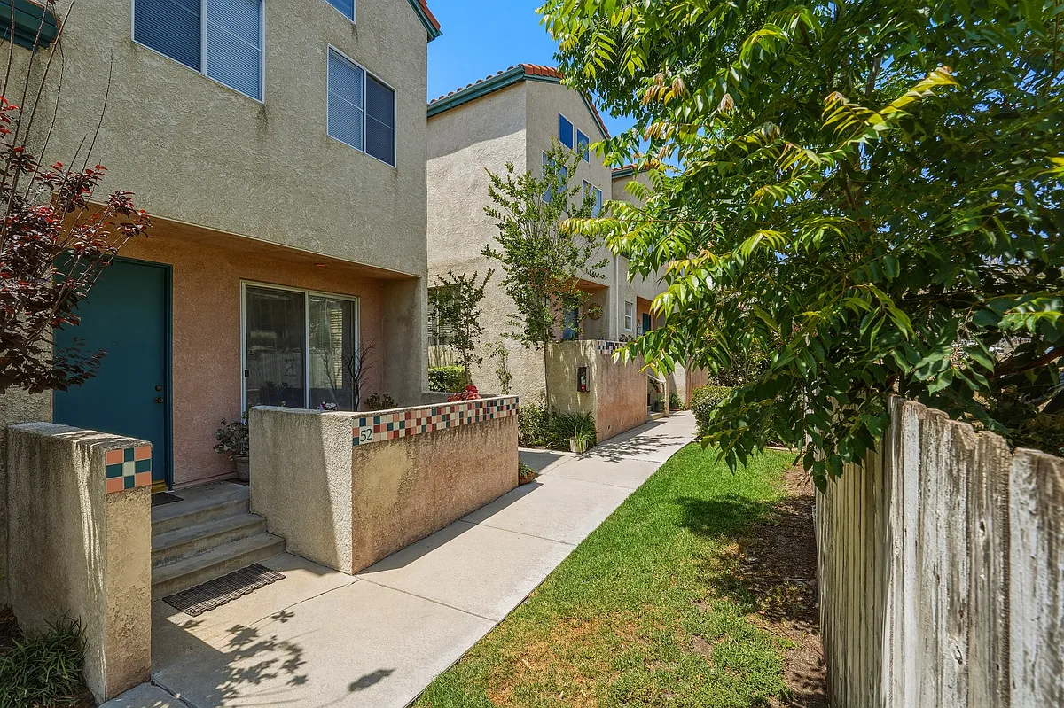 Building Photo - 13901 Olive View Ln #52