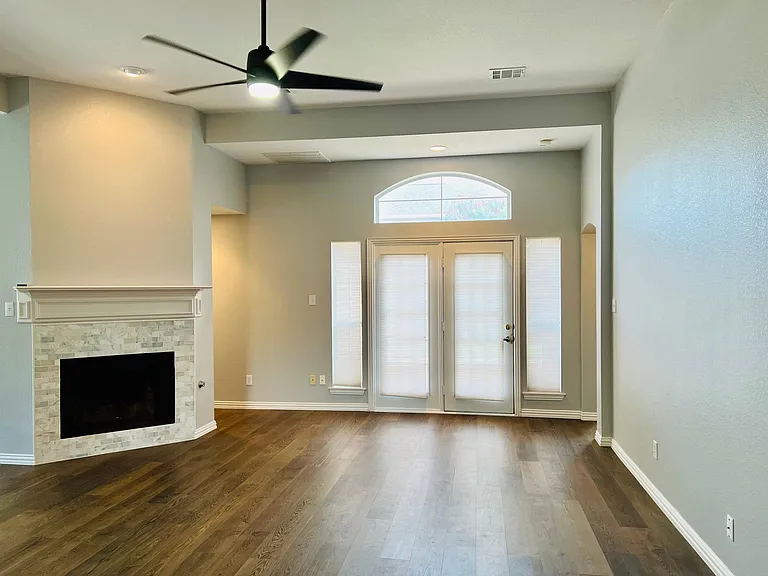 1305 Granger Dr — Photo 5