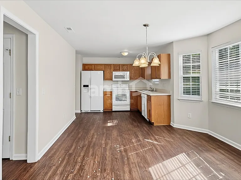 117 Rock Glen Ct — Photo 5