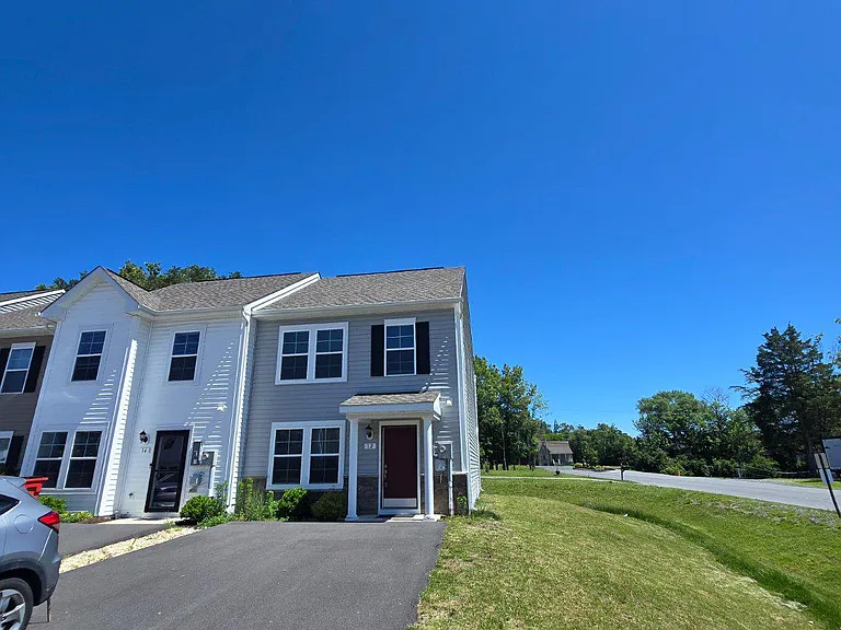 12 Pitch Pine Ct — Photo 1