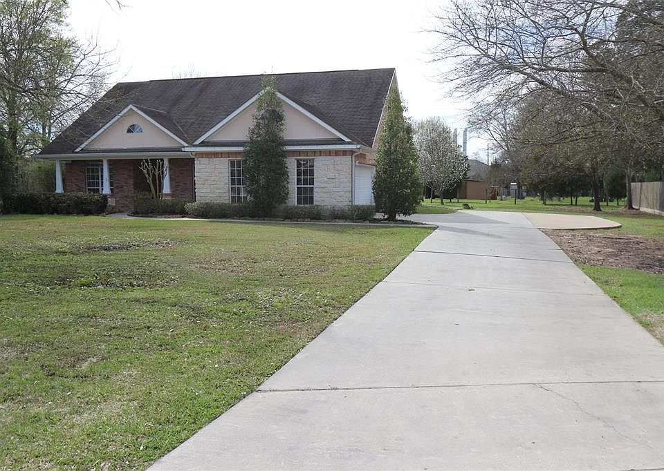 1st image of 315 Amarillo Dr