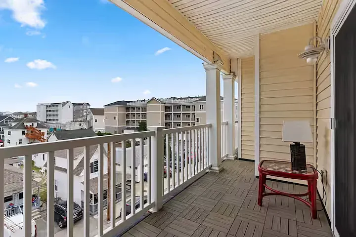 2 bed, 1062 sqft, $2,500 — Photo 2