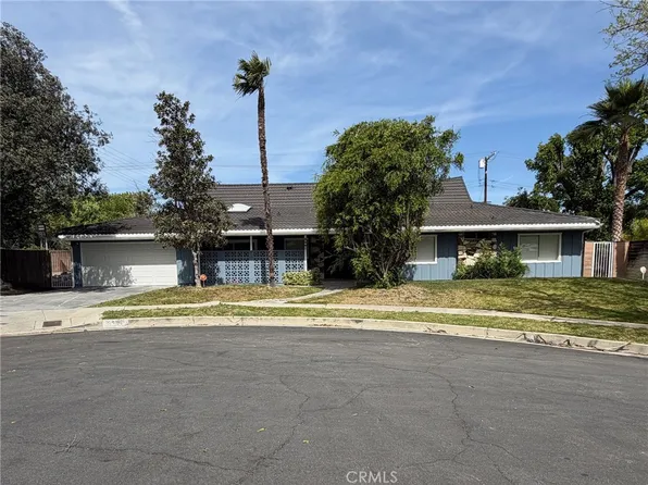 5301 Dubois Ave, Woodland Hills, CA 91367