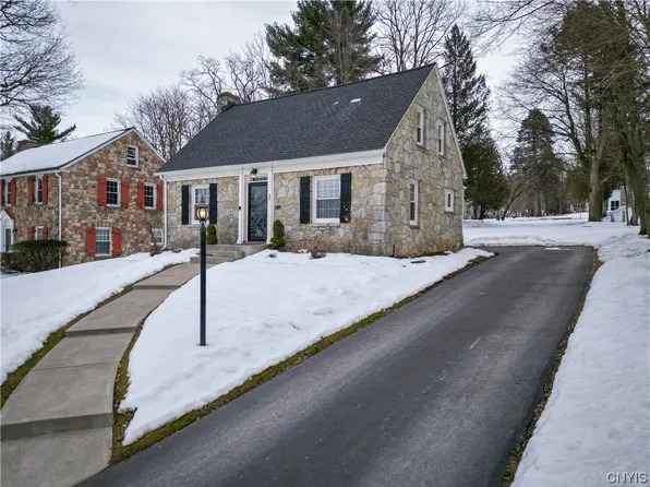 33 Arlington Ter, Utica, NY 13501