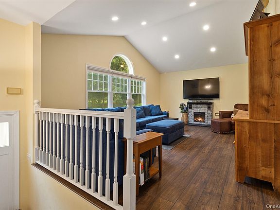 4th image of 20 Barger Street