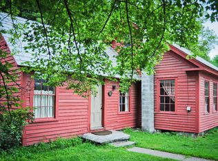 83 Depot St, Jamaica, VT 05343