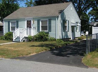 102 Hamilton Ave, Warwick, RI 02886