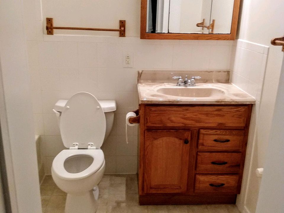 ONE FULL BATHROOM DOWNSTAIRS