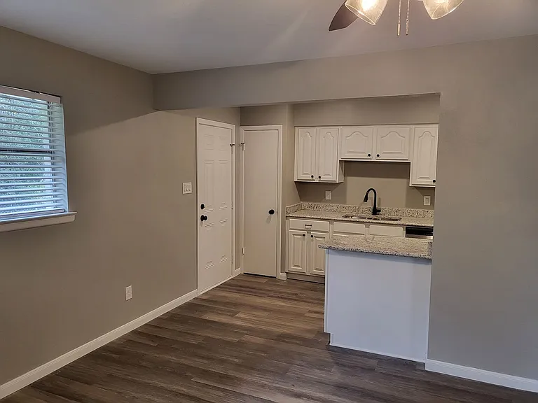1213 Carroll Dr — Photo 11