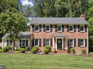 831 Hollow Rd, Wayne, PA 19087