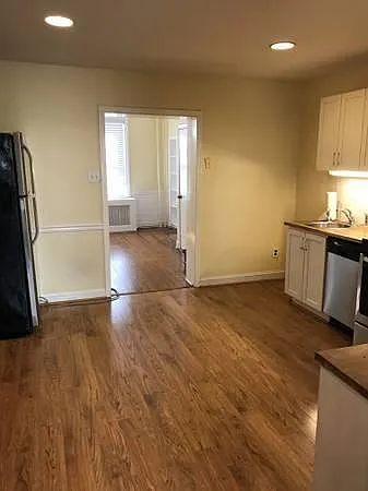752 N Taylor St — Photo 5