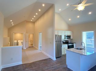 326 S Main St APT 6, Nazareth, PA 18064