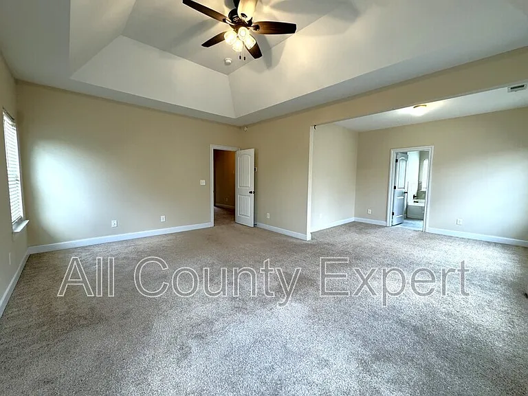 5065 Rialto Way — Photo 14