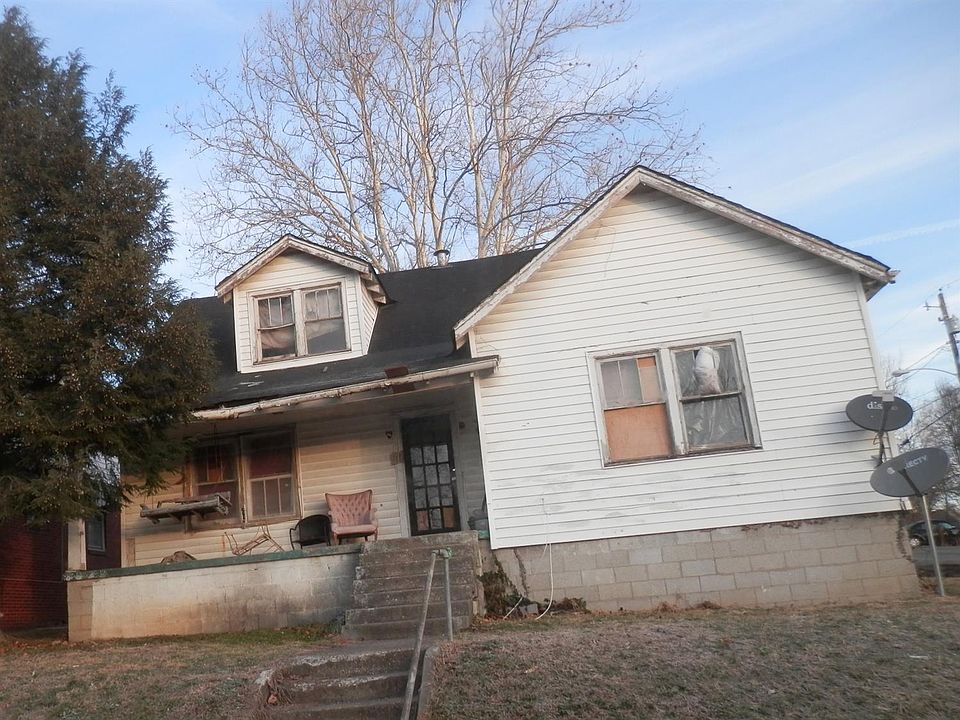 1st image of 411 E High St