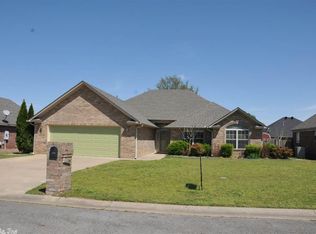 2222 Daniel Dr, Searcy, AR 72143