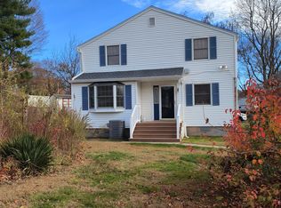 28 McLaughlin Ter, Derby, CT 06418
