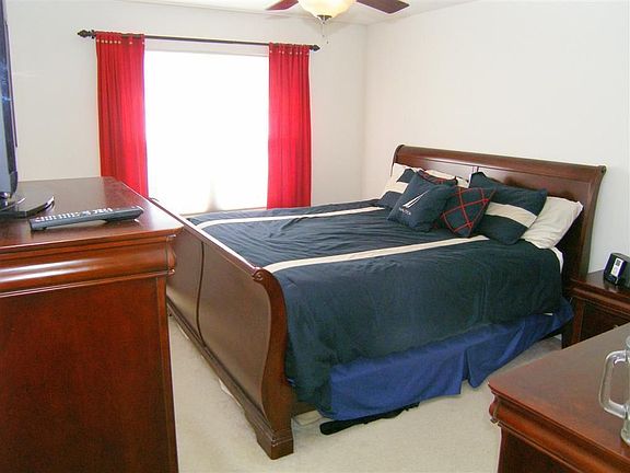 Master bed w/ king bed