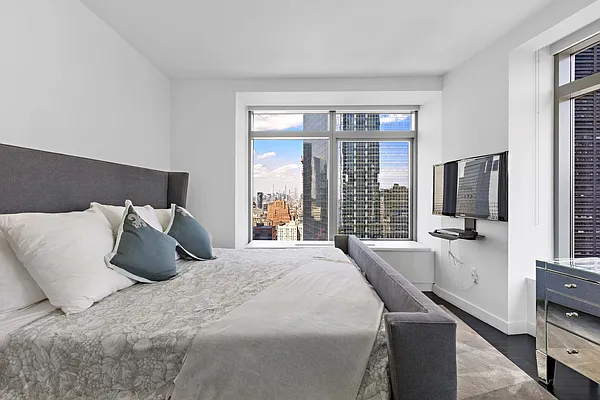 Rented by Nest Seekers International | media 16