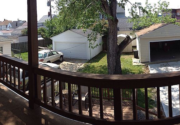 4th image of 10620 Vernon Ave