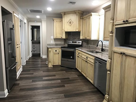 5th image of 1201 Spruce St #203