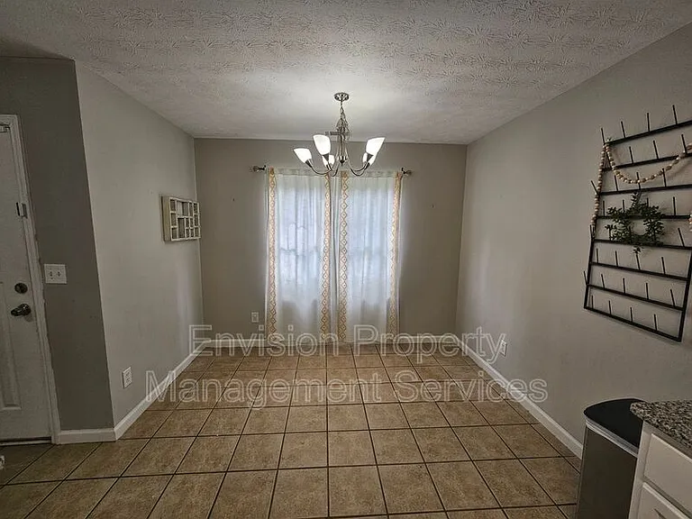 479 Lakeshore Dr — Photo 6