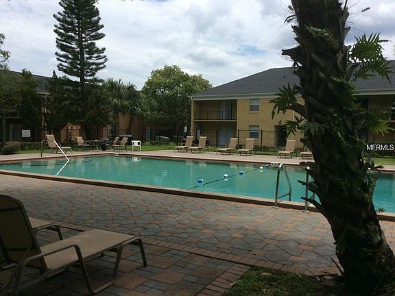 2nd image of 255 Lewfield Cir