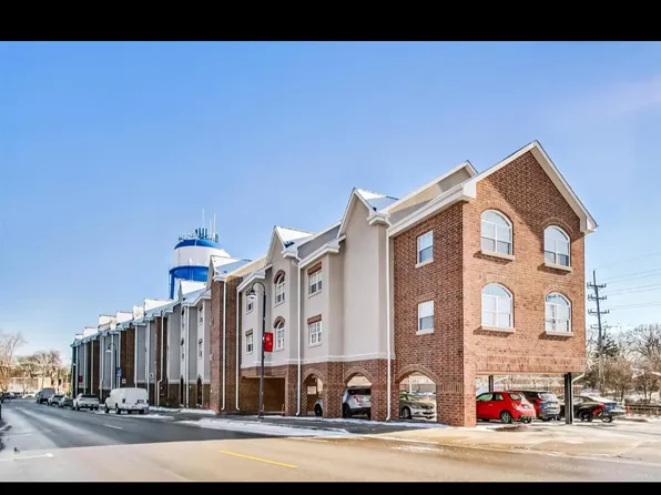 245 Burlington Ave APT 209, Clarendon Hills, IL 60514