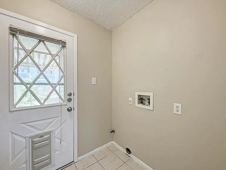 12408 Deer Falls Dr #B — Photo 27