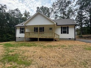 5067 Village Dr, Cohutta, GA 30710