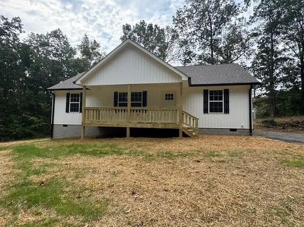 5067 Village Dr, Cohutta, GA 30710