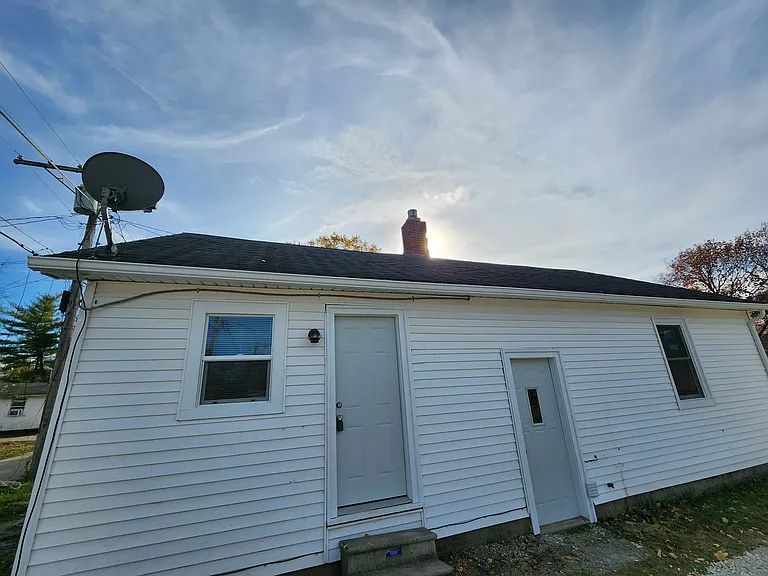 430 S Armstrong St — Photo 8