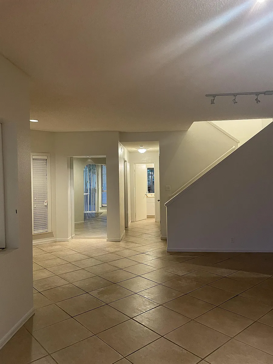 Building Photo - 91-1035 Laaulu St #24E-1-1