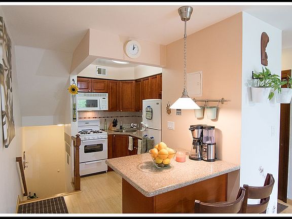 3rd image of 8462 Austin St APT B3