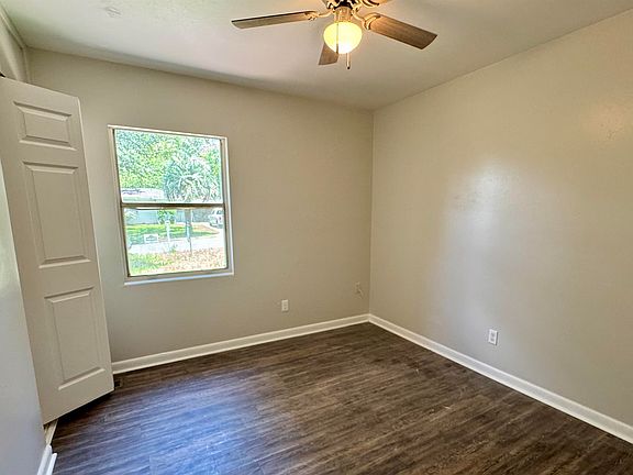 5th image of 2405 Surrey St