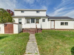 822 Old Trail Rd, Fonda, NY 12068