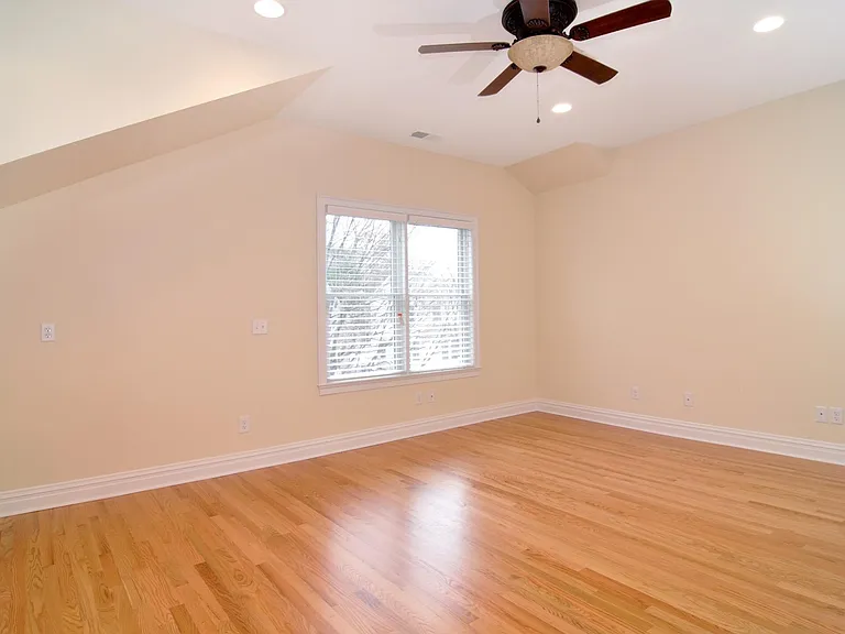 27 Fisher Ave #2 — Photo 5