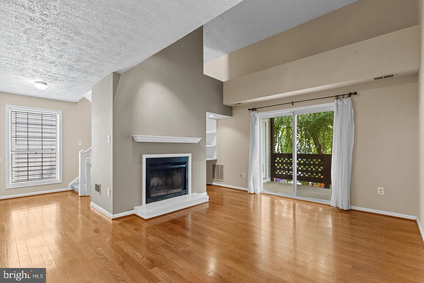 The Oakton Condo — Photo 4