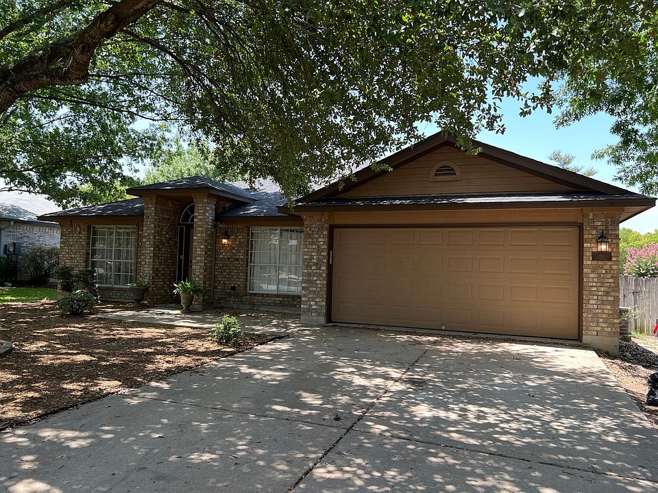 1st image of 1218 Leah Ln