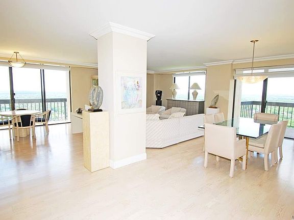 2nd image of 27010 Grand Central Pkwy APT 31O