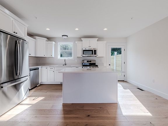 3rd image of 112 Genest St #17