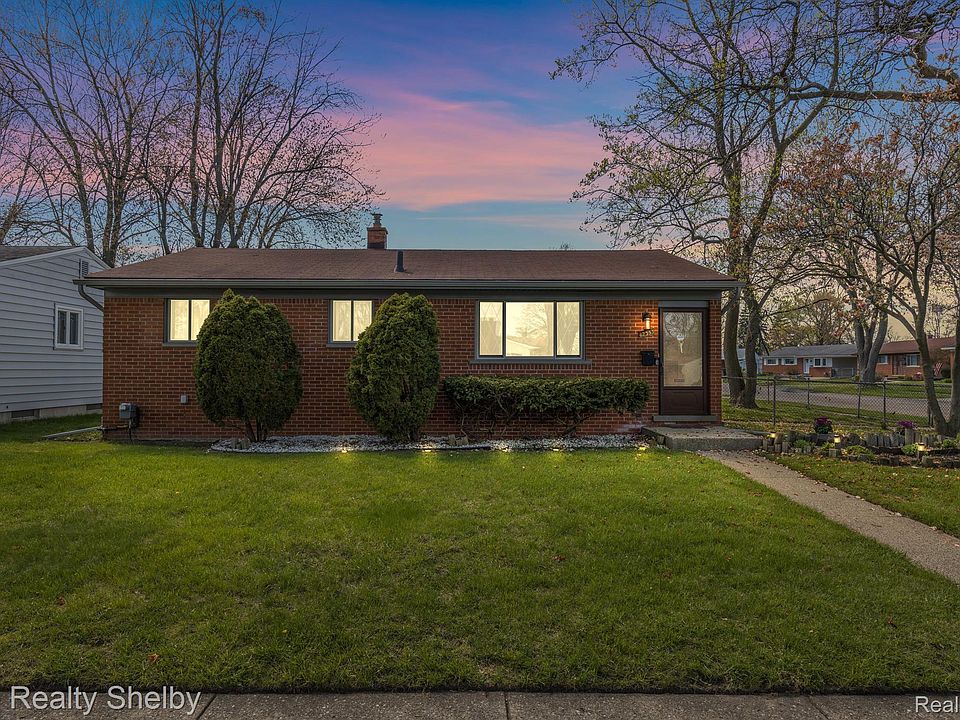 1st image of 42353 Stanberry Dr