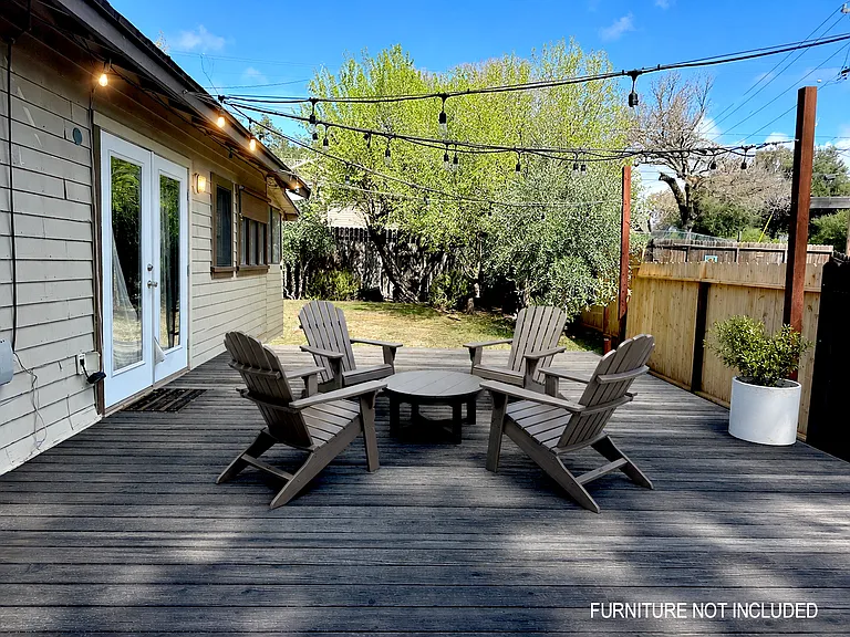 Side deck. (Furniture not included.)